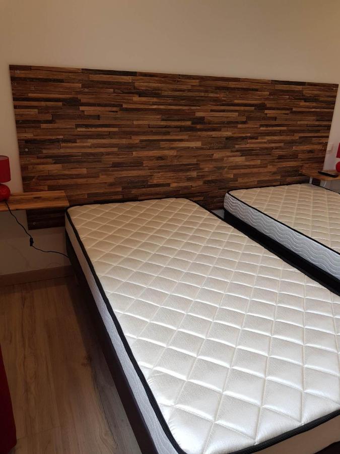 05 - Tres Joli 3 Pieces Neuf 2 Chambres, Logement Tout Equipe Pour 1 A 4 Personnes Maximum, Vue Sur Jardin Avec Parking Privatif, Grand Fourgon Possible, Tout Le Linge De Maison Est Fourni Annesse-et-Beaulieu Eksteriør bilde