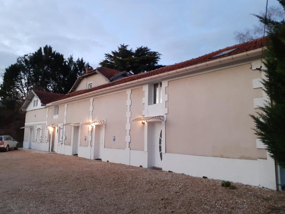 05 - Tres Joli 3 Pieces Neuf 2 Chambres, Logement Tout Equipe Pour 1 A 4 Personnes Maximum, Vue Sur Jardin Avec Parking Privatif, Grand Fourgon Possible, Tout Le Linge De Maison Est Fourni Annesse-et-Beaulieu Eksteriør bilde